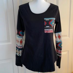Women’s SZ M Long Sleeve Black Aztec Print Shirt